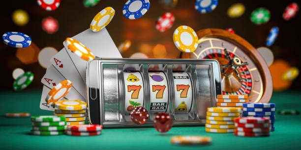 Mobile phone displaying koin138 blackjack table with betting controls and dealer action in real time